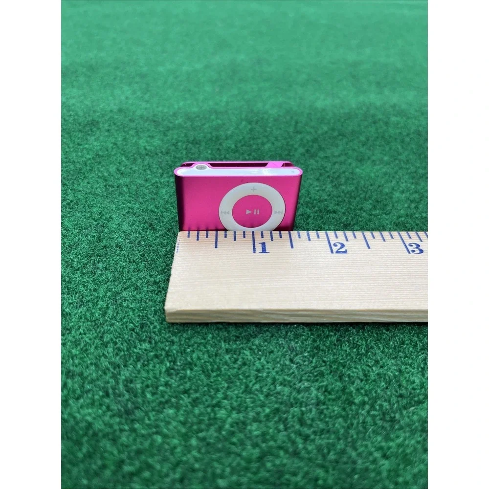 Apple iPod Shuffle 2nd Gen 1GB Pink MP3 Player with Headphone Jack